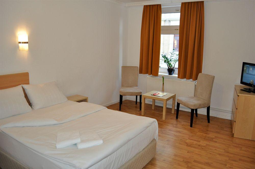 Hotel Budapester Hof 함브루크 외부 사진