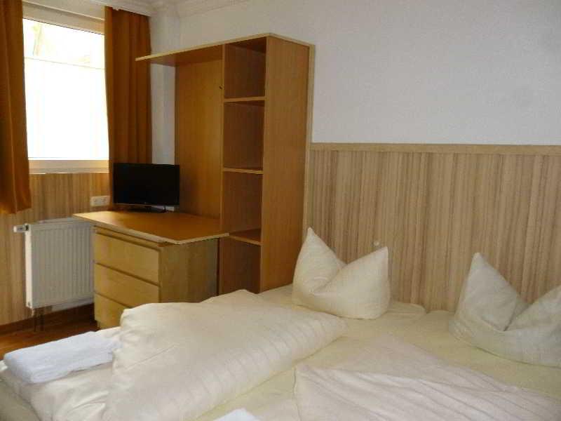 Hotel Budapester Hof 함브루크 외부 사진
