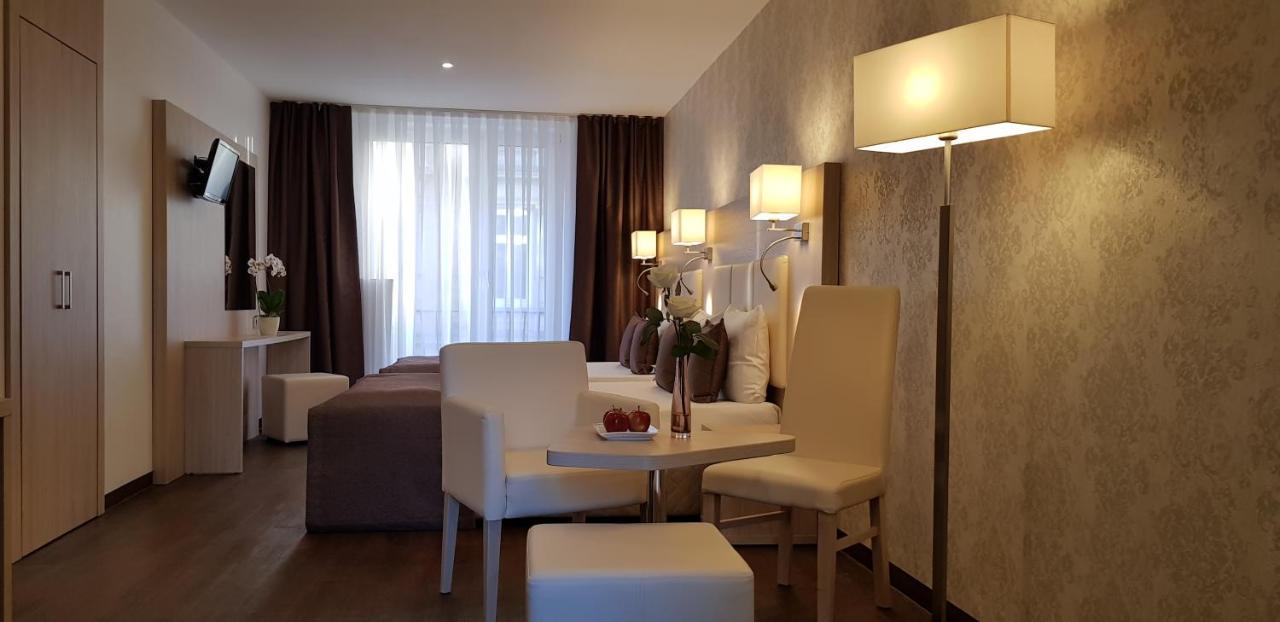 Hotel Budapester Hof 함브루크 외부 사진