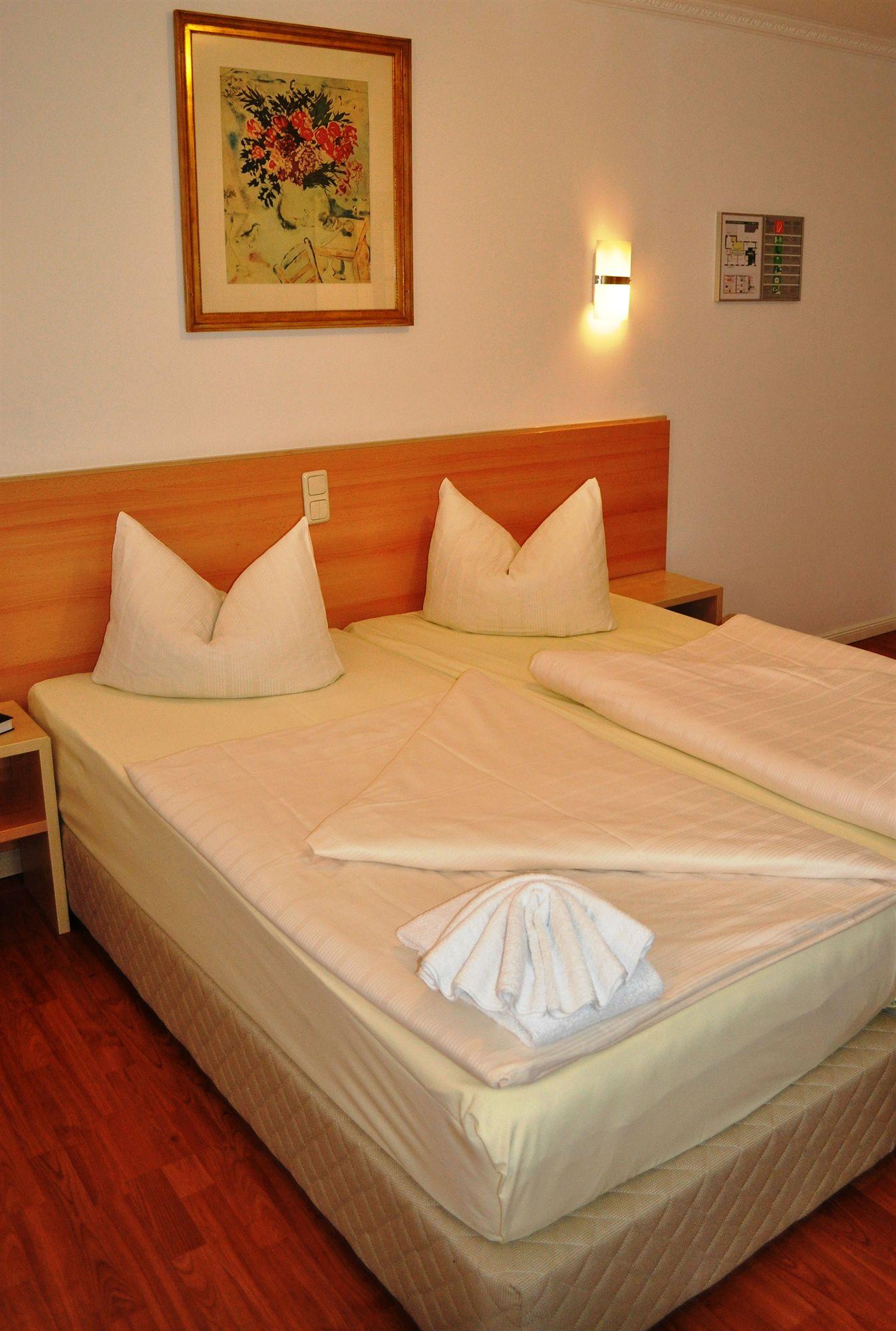 Hotel Budapester Hof 함브루크 외부 사진